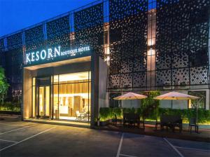 973546_15080315040033543136